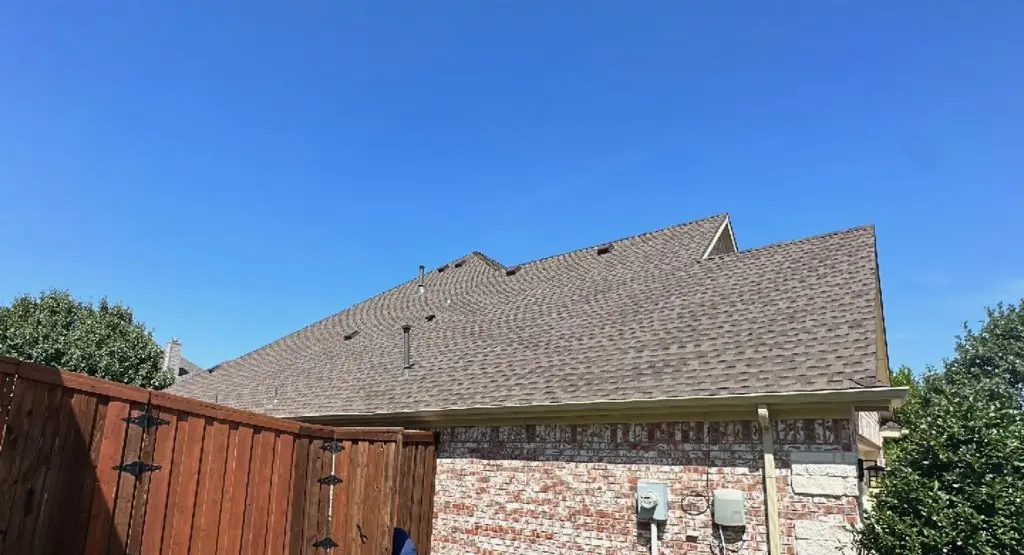 Completed roof replacement project in McKenzie